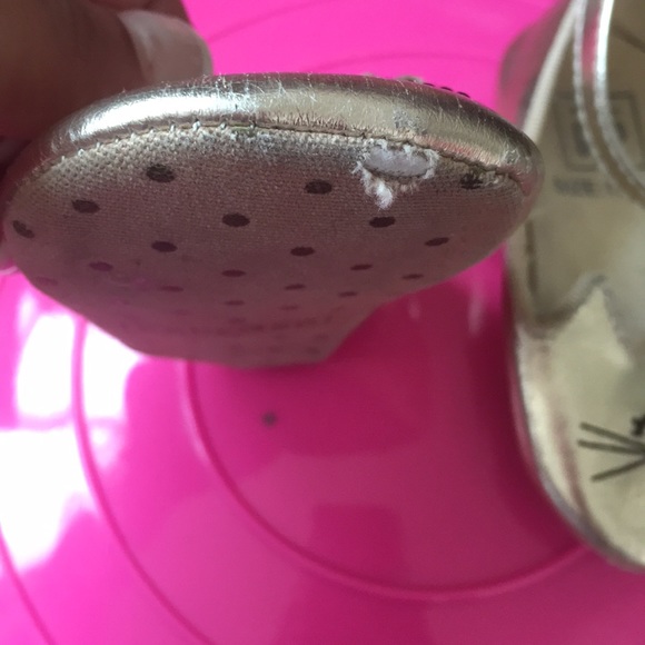 Gold baby girl kitty shoes - Picture 3 of 4